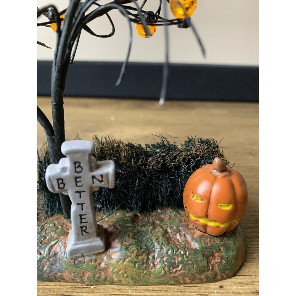 Dept 56 Halloween Jack O Lantern Yard 4038883 Front Pumpkin Lights Tombstones